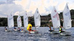 Priemera jornada del Trofeo Deputaci�n de Ourense de Optimist de vela-Semana Abanca en Castrelo de Mi�o