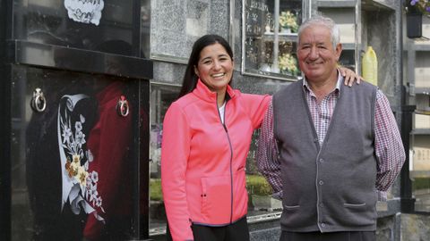 Alicia, con su padre, ya jubilado, que fue quien le enseñó el oficio