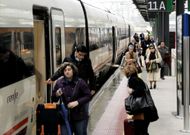 El tren m�s lento hace el recorrido entre Vigo y Ourense en 2 horas y 48 minutos. 