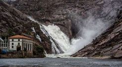 La intensa lluvia permiti� ver de nuevo la cascada de O �zaro en toda su plenitud.