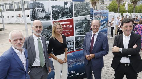 El director general de La Voz de Galicia, Lois Blanco; el presidente de la Autoridad Portuaria de Vigo, Jess Vzquez Almuia; la delegada de la Xunta en Vigo, Marta Fernndez-Tapias; el director del peridico, Xos Lus Vilela; y el delegado de La Voz en Vigo, Diego Prez