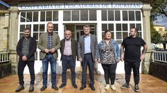 El patrn mayor de Pontevedra, Csar Rodrguez, el delegado territorial de la Xunta, Agustn Reguera, el presidente de la federacin provincial de cofradas, Jos Manuel Rosas, el presidente de Portos, Jos Antonio lvarez, la patrona mayor de Lourizn, Mara del Carmen Vzquez, y el patrn mayor de Rax, Iago Tom