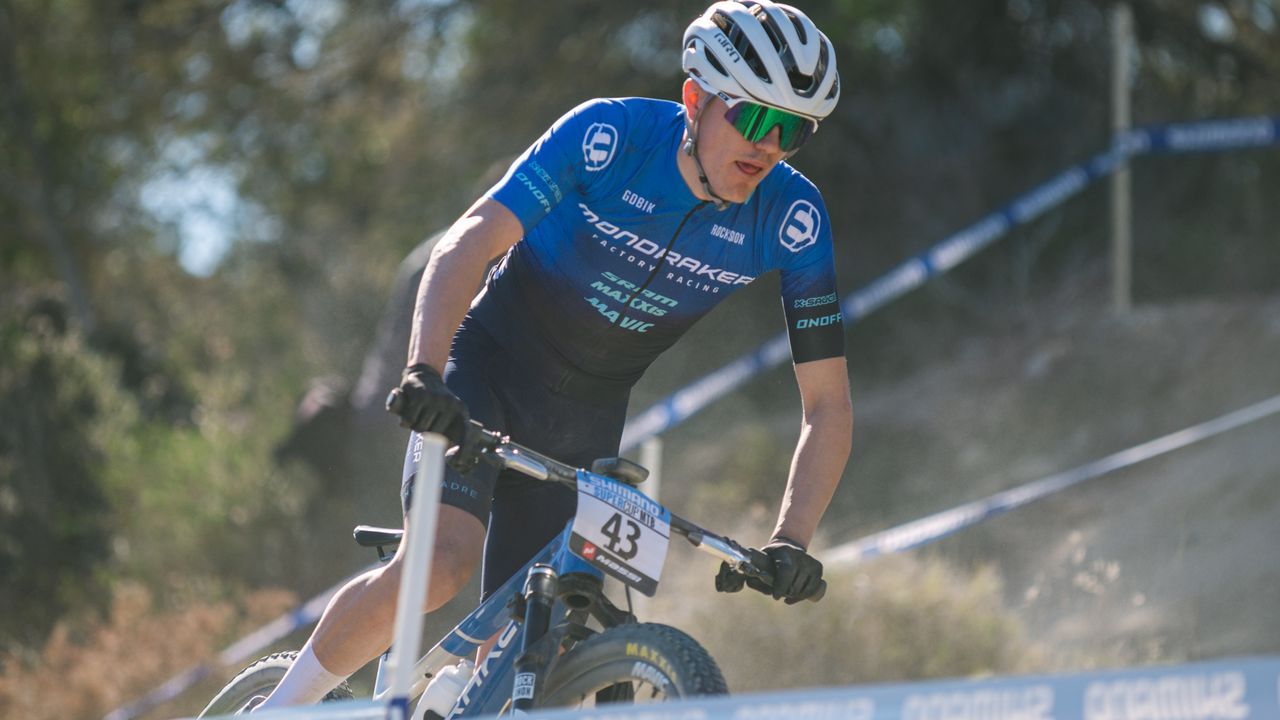 Álex García logra su primer triunfo internacional absoluto
