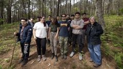Alumnos de Fonteboa, en Monte Chan (Laxe)