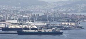 Imagen reciente de varios barcos gaseros -tipo de buque en el que est�n especializadas las plantas de la r�a- atracados en los muelles y diques de Navantia Ferrol. 