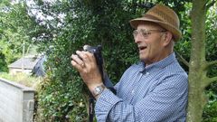 Cheda andaba sempre coa c�mara de fotos na man e o seu fillo Alfonso pretende restaurar os dous mil negativos que atesoura e dixitalizalos