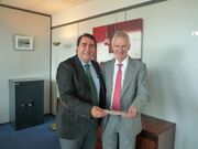 Negreira, junto al director general de Energ�a de la Comisi�n Europea, Philip Lowe.