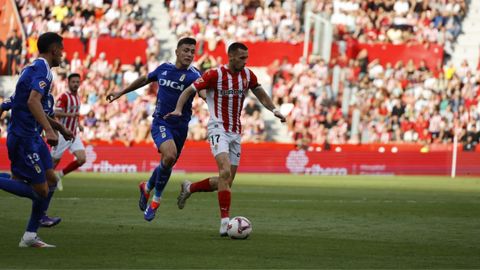 Derbi asturiano entre el Real Sporting de Gijon y el Real Oviedo en El Molin�n