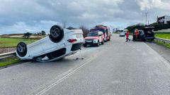 El choque entre los turismos se produjo en la N-642 en Fazouro