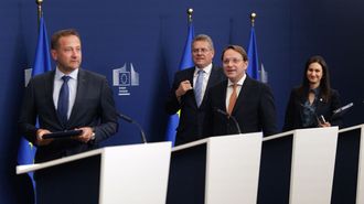 De izquierda a derecha, Christophe Hansen, Maros Sefcovic, Oliver Varhelyi y Maria Panayiotou