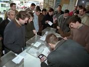 Los votos fueron depositados en cinco urnas