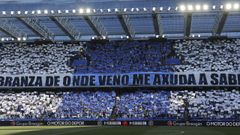 Mosaico en Riazor antes del encuentro entre el Deportivo y la Cultural Leonesa