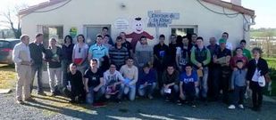 El grupo visit� una peque�a explotaci�n ecol�gica de cerdos, con f�brica propia.