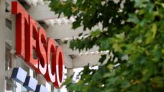 La cadena de supermercados ha ordenado una investigaci�n tras paralizar la venta de las tarjetas navide�as