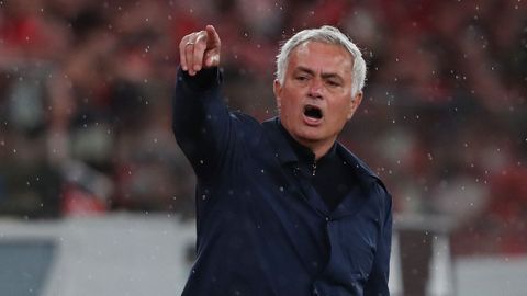 Jos� Mourinho, durante un partido del Benfica de la presente temporada.