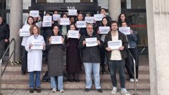 Concentraci�n a las puertas del centro de salud de O Ventorrillo en el primer d�a de huelga en Atenci�n Primaria