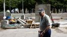 Arriba, futura entrada al aparcamiento prevista en el proyecto de reurbanizaci�n de los Cantones. Abajo, ejemplo del modelo de supermanzana de Barcelona. 