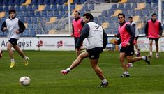 Mois�s Pereiro, durante el �ltimo entrenamiento del Pontevedra en Pasar�n previo al partido.