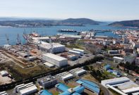 El dique proyectado por Navantia estar�a ubicado al lado de las gradas. 