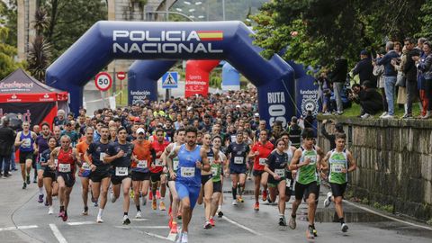 Carrera solidaria de la Polic�a Nacional en Ourense