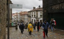La se�alizaci�n del centro de acogida de peregrinos ha llegado con varios meses de retraso. 
