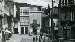 Imagen del Cant�n de Bail�n, actual plaza de Doctor Goyanes, en 1905. A la derecha, el hotel Comercio