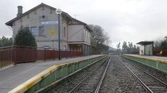 El tren tuvo que retroceder hasta San Sadurni�o para trasladar a los pasajeros por carretera