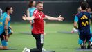 Unai Sim�n durante un entrenamiento con la Selecci�n.