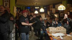 Fiesta de prefinde a�o en el Farmassia de Boiro