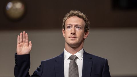Mark Zuckerberg, primer ejecutivo de Meta y fundador de Facebook, en una audiencia en Estados Unidos