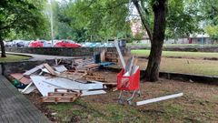 Los vecinos del barrio de Las Flores ya estn acumulando madera.