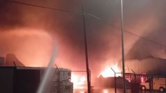 Imagen del incendio en el polgono industrial de Poliny