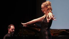 Una de las participantes en la final del concurso Compostela Lrica