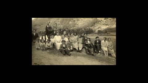 VECI�OS DA ALDEA DE SERNANDE, ENTRE OS QUE EST�N EMILIO L�PEZ SOTELO E CAMILO DO VERAO 