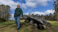 Jes�s Santos hered� de su madre el dolmen de Carnio