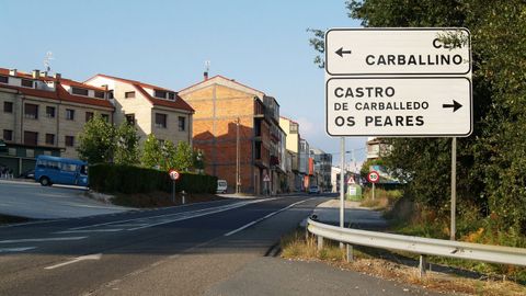 Imagen de archivo de un cartel indicativo con el topónimo de O Carballiño mal escrito.