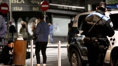 En una imagen de archivo, la Polic�a Local de Santiago en un dispositivo de control de la movida nocturna