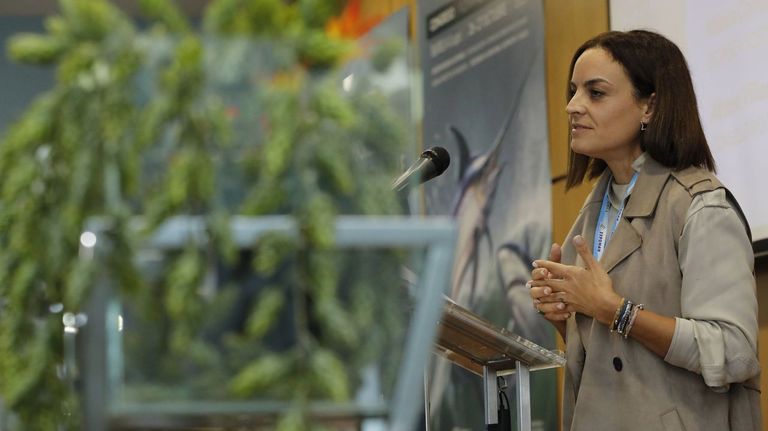 La alcaldesa, Carmela L�pez, avisa del enga�o