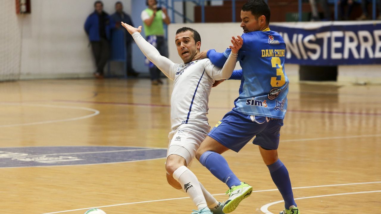 O Parrulo Ferrol roza la sorpresa en la cancha del Peñíscola