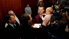 Entregan las llaves de los pisos en alquiler de la calle Caballeros en A Coru�a