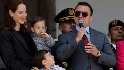 Noboa, con su familia el pasado da 15 de abril.