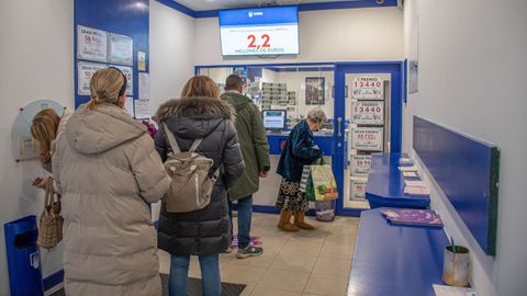 En la administraci�n de la R�a Nova hab�a ayer importante actividad