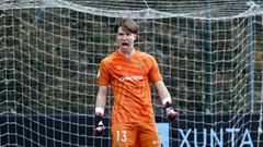 El portero Izan Server, en un partido con el Celta Juvenil A de Divisi�n de Honor.