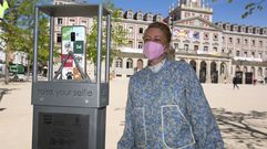 El primer poste fijo para tomar fotos selfi qued� instalado este jueves en la plaza de Armas