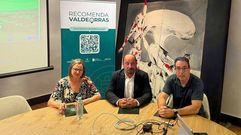 María del Carmen González, Xosé Manuel Merelles y Carlos Terán en la presentación de la web Recomenda Valdeorras.