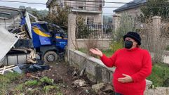 �Sentimos un golpe seco�, dice la propietaria de la casa contra cuyo muro choc� un cami�n de pizarra