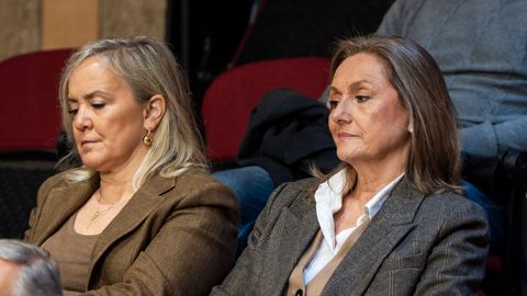 La presidenta del PP de Vigo, a la derecha, quiere debatir sobre la situaci�n de la ciudad con el alcalde