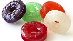 Chimos es, es un agujero. Toda una modernidad por el dise�o que se un�a al sabor a fresa �cida de los Cheiw, el chupa Koyak, los Palotes...