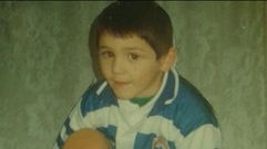 Foto premonitoria de Lucas P�rez con la camiseta del Deportivo. Ya sintiendo los colores.