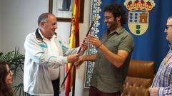 Ant�n N��ez entreg� el bast�n de mando de Manzaneda a David Rodr�guez